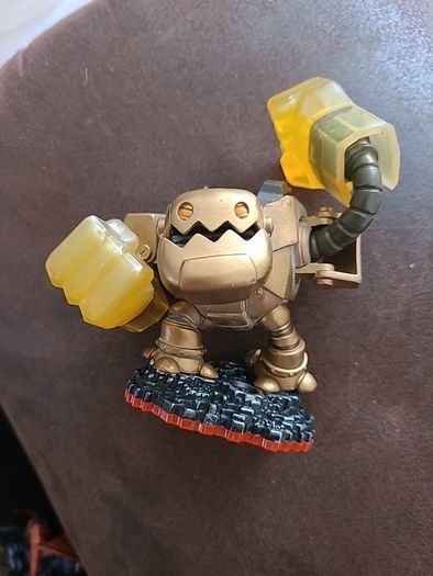 SKYLANDERS   Postage Available