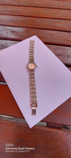 ladies watch swing quartz ,working prefect,,price includes post to anywhere in Ireland thank you, see pictures for condition, used