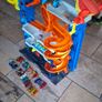 hot weels ultimate garage and cars Image 4