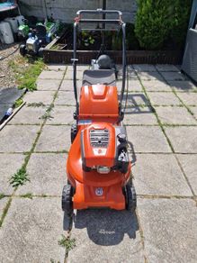 Husqvarna LC 247S self drive lawnmower