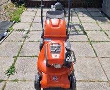 Husqvarna LC 247S self drive lawnmower
