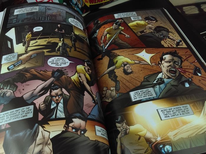 Green Hornet Parallel Lives ! Graphic Novel ! Trade Paperback ! TPB ! by Dynamite !