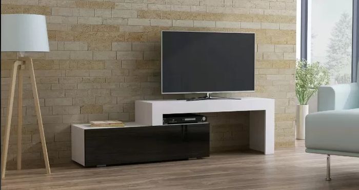 Extendable TV Stand