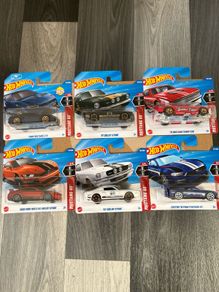 Hot Wheels Mustang 60 Anniversary Set