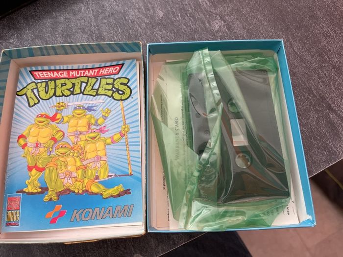 Teenage Mutant Hero Turtles C64 Commodore 64 Big Box (Konami / Image Works, 1990)