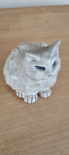 stoneware Cat