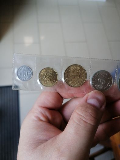 Unc 1973 Island Coin Set