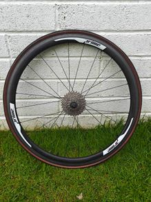 Carbon wheel gp5000 105