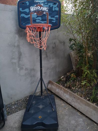 Basket ball hoop