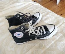 Converse high tops size 5