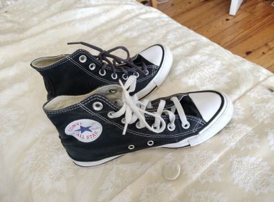 Converse high tops size 5