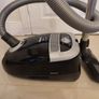 Miele vacuum cleaner Image 2