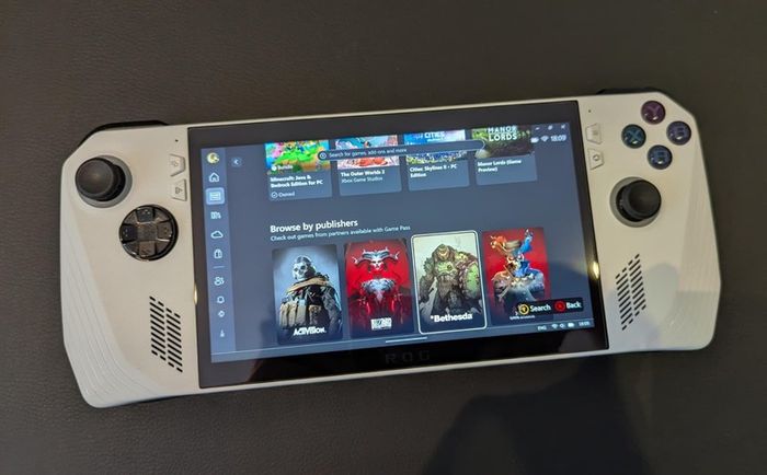 ROG Ally Z1 Extreme - Handheld Console
