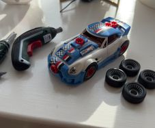 2 Toy cars