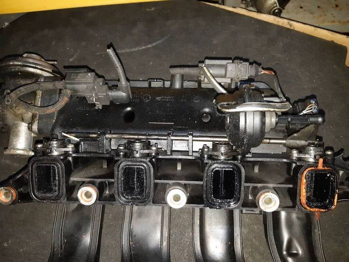 BMW E46 320D E90 E92 1 3 Series M47 Intake Manifold 7787318 7788194