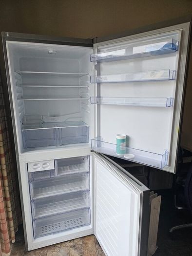 Fridge and freezer