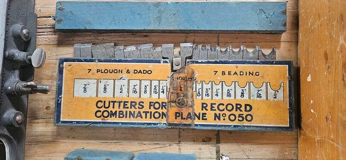 Record 050A combination plane