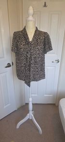 Pala D"oro Leopard Print Tie Neck Blouse Top Size L Animal Print Chic