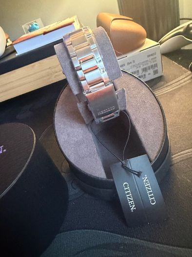 Mens Citizen Watch Brand New