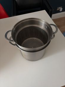 Stockpot with Steamer
