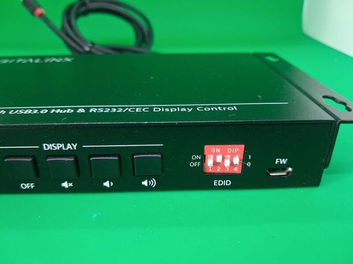 Postage - 2 x Digitalinx DL-SCU21C Presentation Switcher
