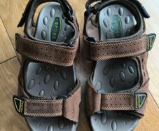 Hiking leather sandals