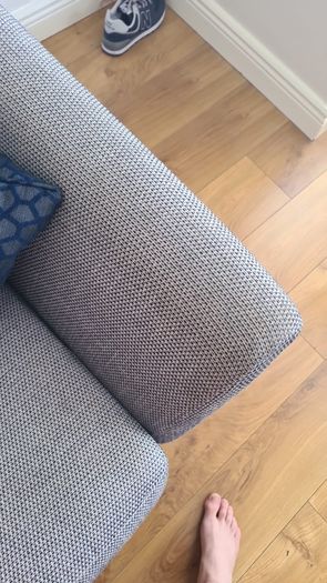 couch 5 months old like new paid 4000 for it now my mam wants a new one
