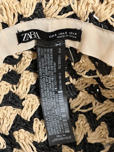ZARA Black & Beige Textured Knit Hat Size S 6