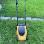 Electric lawnmower Image 2