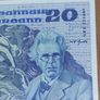 Irish 20 poundYeats Banknote 1981 b series Image 4
