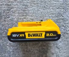 dewalt 2ah battery