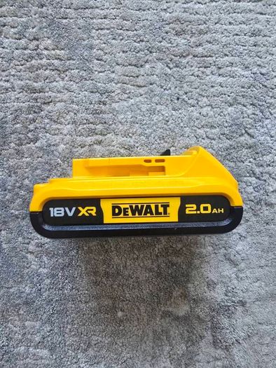 dewalt 2ah battery
