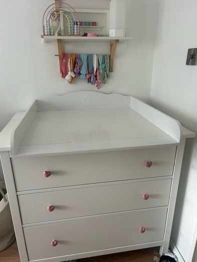 Sit on Changing Table
