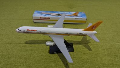 Hispania 1:200 scale model airplane, Boeing 757 aircraft, NEW
