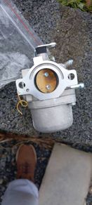 Ride on mower carburettor