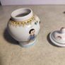 Miniature lid vase / urn - China - porcelain - beautifu  (Zhongguo Jingdezhen Zhi Makers Mark)l enamel Image 6