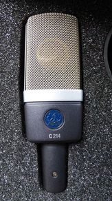AKG c214 microphone