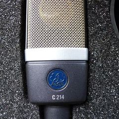 AKG c214 microphone