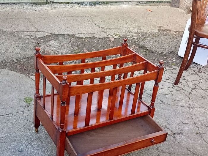 Canterbury Magazine Rack