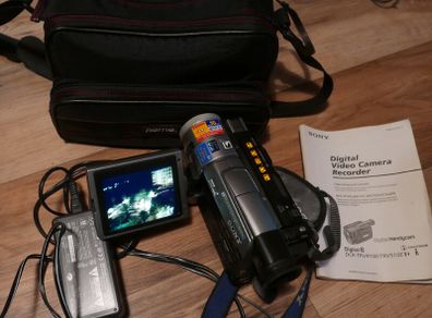 Sony DCR-TRV510E Digital8 Hi8 Video8 Handycam Camcorder used From JAPAN - works perfectly