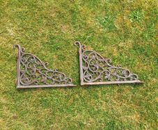 Vintage Cast Iron Shelf Brackets