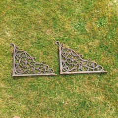 Vintage Cast Iron Shelf Brackets