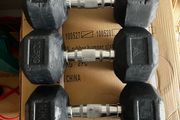 1 x 15kg,12.5kg,10kg hex dumbbells