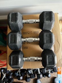 1 x 15kg,12.5kg,10kg hex dumbbells