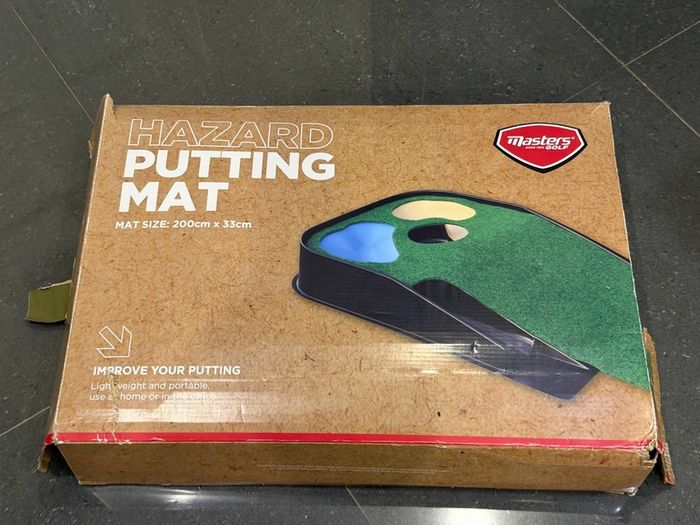 Masters Hazard Putting Mat