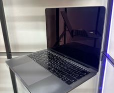 MacBook Pro 13inch 2017 Good Condition