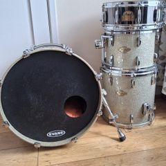 Pearl Masters premium birch.