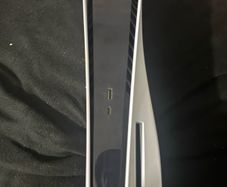 PS5 Disc Edition Excellent Condition Great Gaming DealPrice negotiable