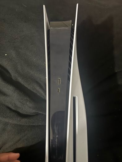 PS5 Disc Edition Excellent Condition Great Gaming DealPrice negotiable