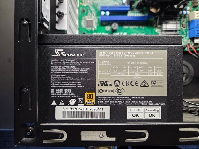 Fractal Design Define Mini MATX / NAS Build Xeon 16GB